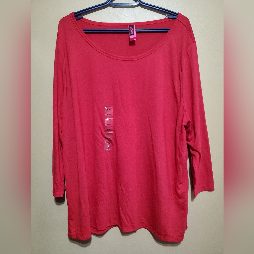 Xl red shirt